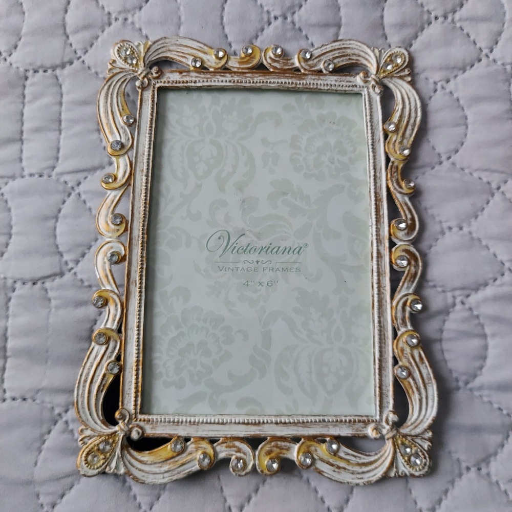 Victoriana Vintage Style 4x6 Photo Frame Ornate White Gold Rhinestone Scrollwork